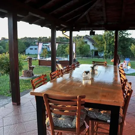 בית נופש Family House Maksimovic *