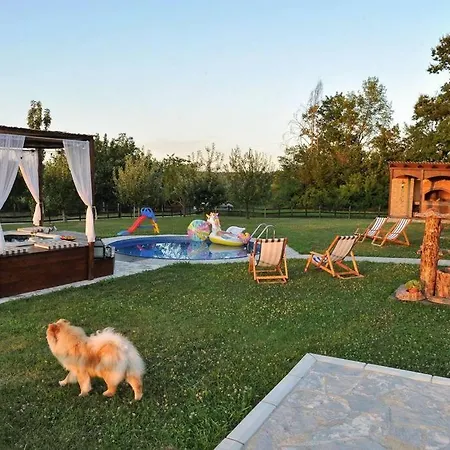 Family House Maksimovic בית נופש ואליג'בו