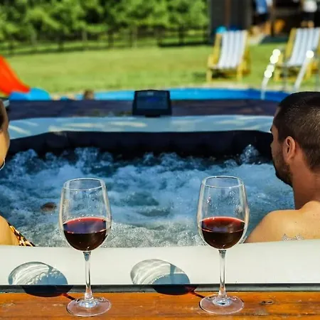 Family House Maksimovic בית נופש ואליג'בו